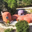 'Casa dos Flintstones' é vendida na Califórnia por R$ 9,3 milhões; veja as fotos
