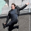 Tom Cruise se acidenta em gravação de novo filme