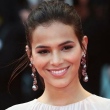 'Estou gostando de comprar joias', revela Bruna Marquezine