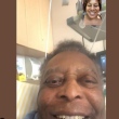 Kely Nascimento posta foto em conversa com o pai, Pelé