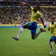 Raphinha comemora gol do Brasil sobre o Peru